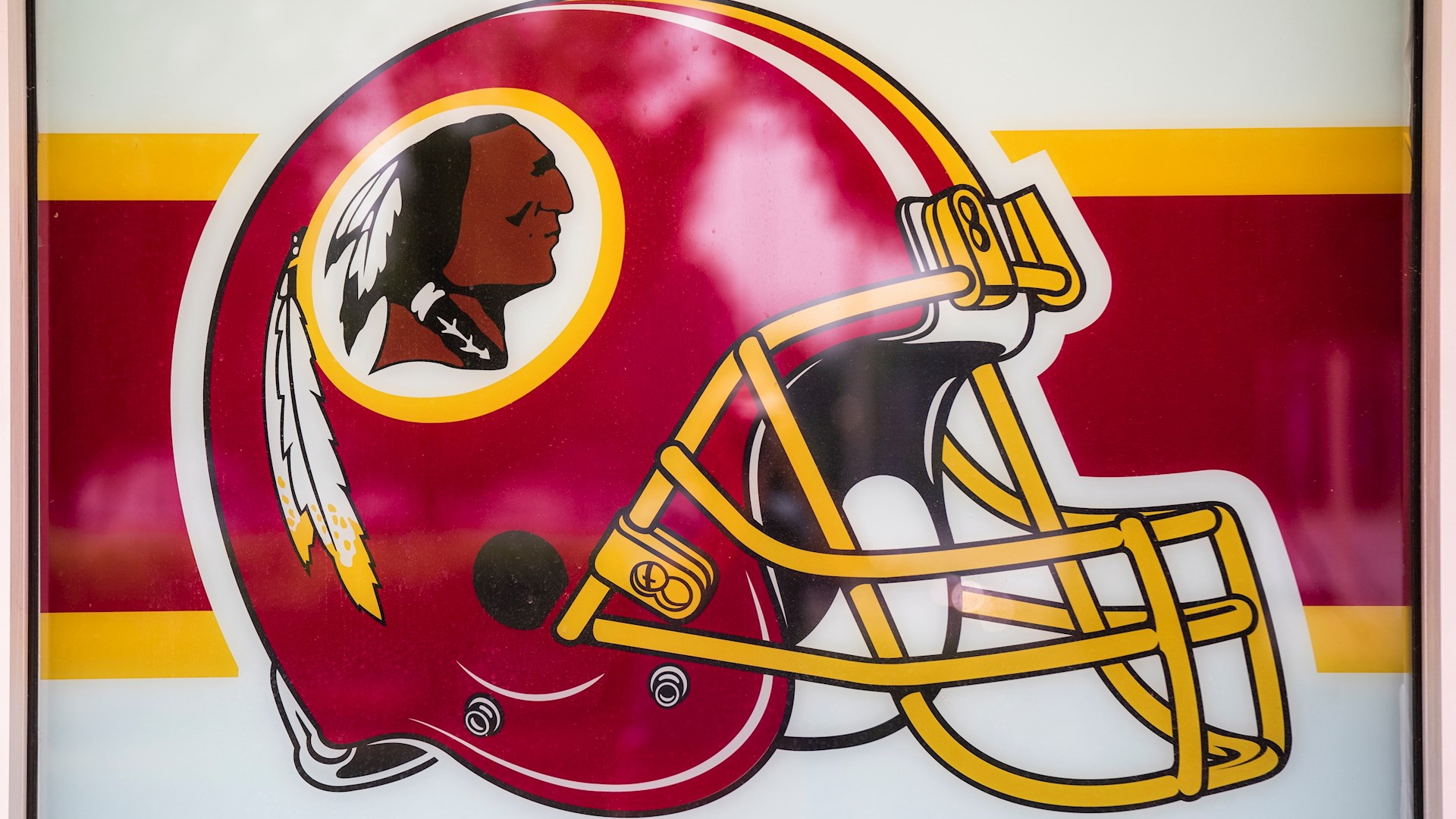 Redskins de Washington revisarán su nombre; anuncian cambio Redskins de Washington revisarán su nombre; anuncian cambio