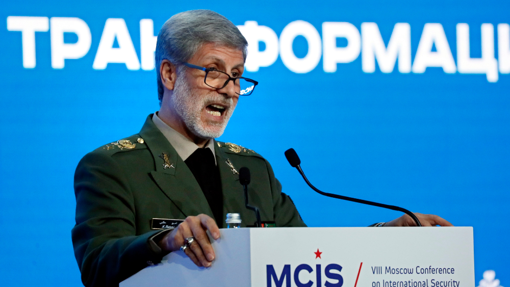 Irán presenta nuevos misiles balístico y de crucero entre la tensión con EE.UU.