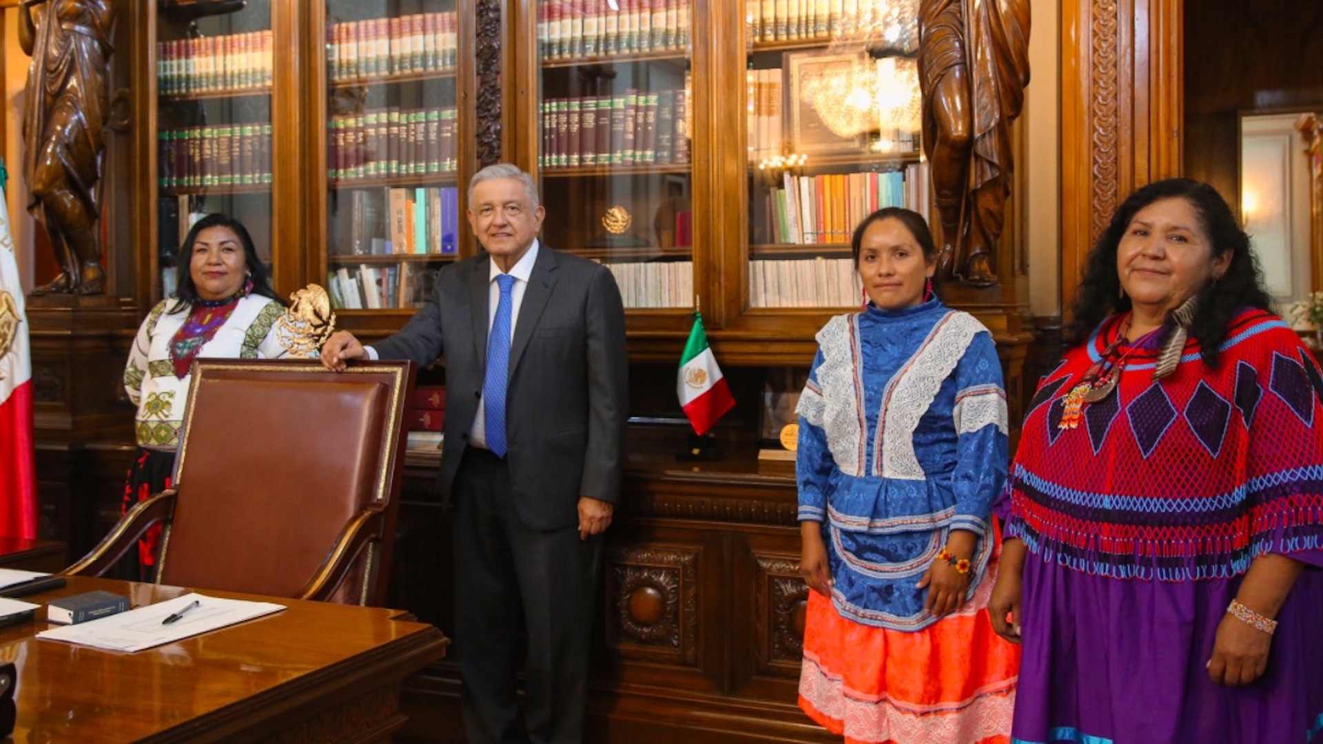 AMLO se reúne con mujeres aspirantes a ocupar presidencia de Conapred