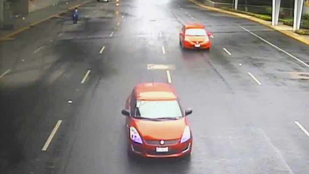 Roban más de 240 mil pesos en casa de cambio en el AICM - auto-en-el-que-huyeron-asaltantes