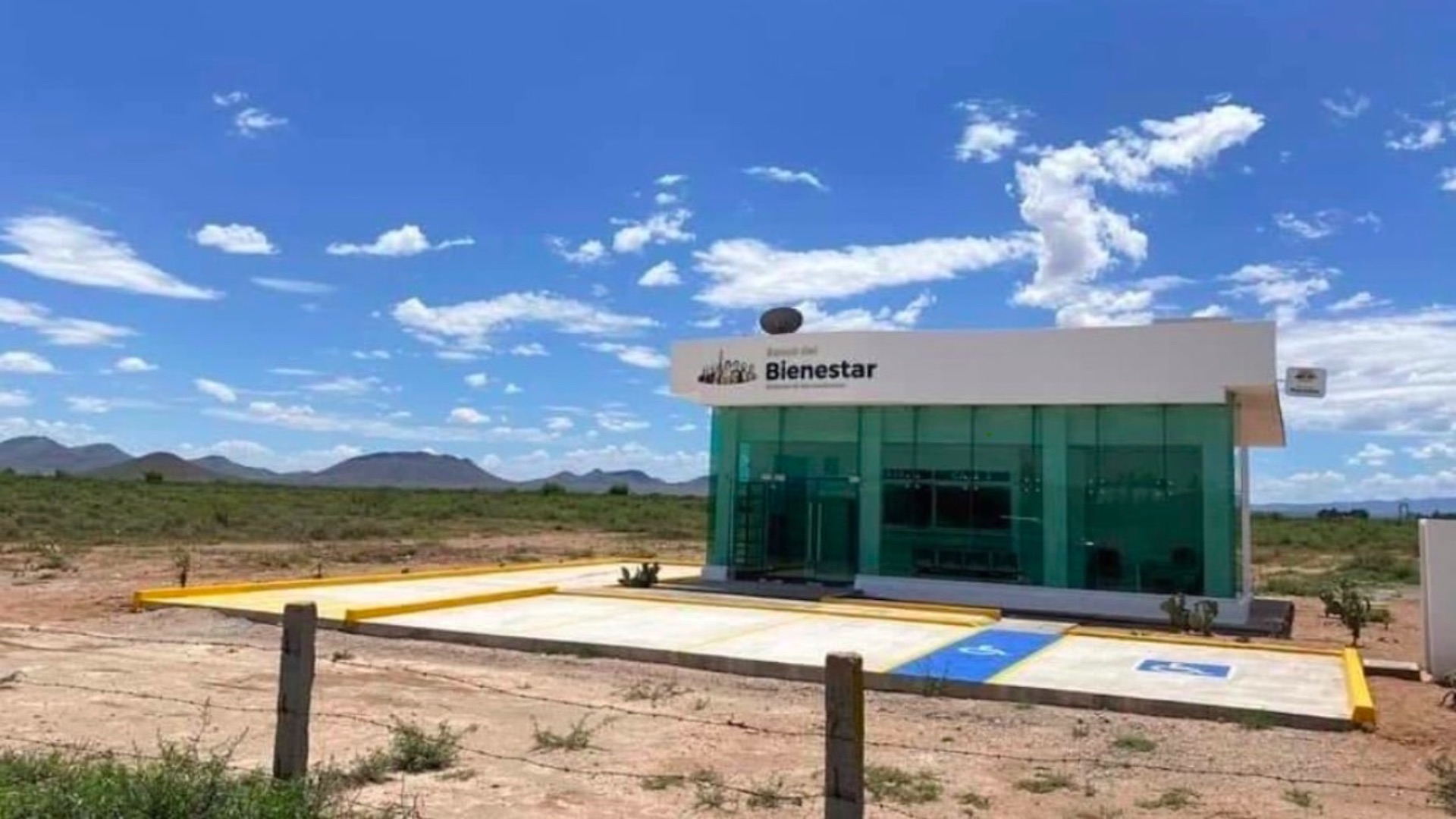 #Video La sucursal del Banco del Bienestar que está en medio de la nada en Chihuahua