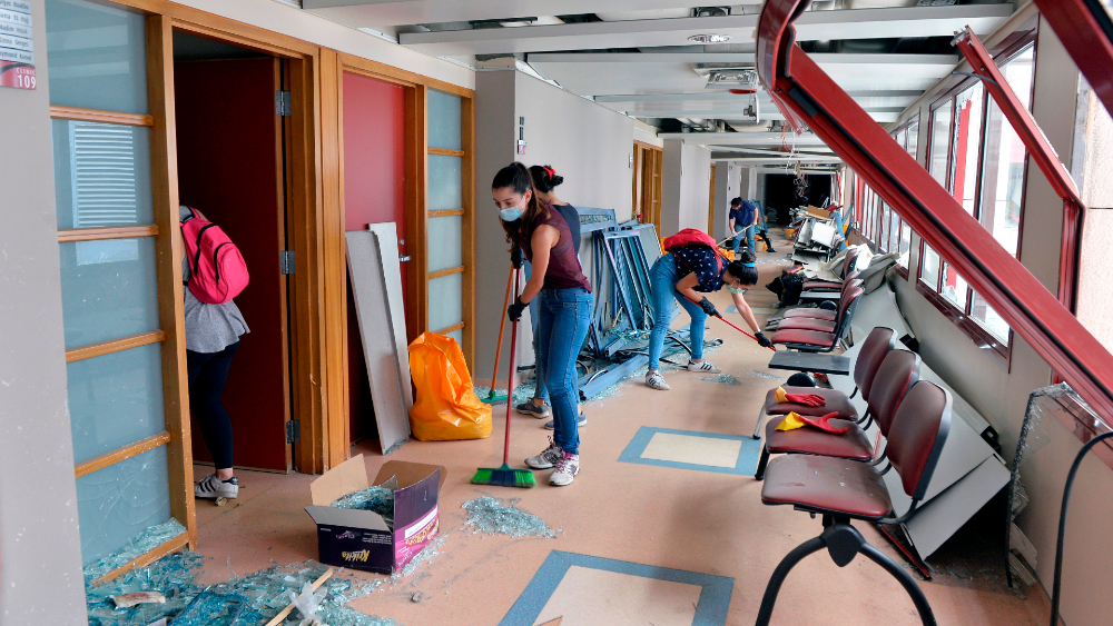 Más de la mitad de la estructura sanitaria de Beirut no está funcionando, dijo la OMS