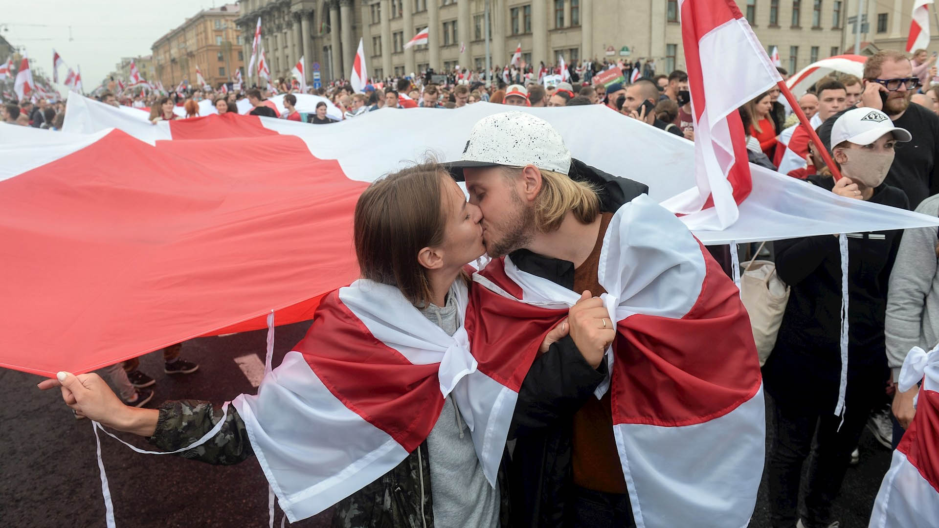 Bielorrusos regresan a las calles para exigir la renuncia de Lukashenko