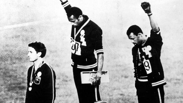 A 70 años de la colocación de la primera piedra del Estadio Olímpico Universitario - black-power
