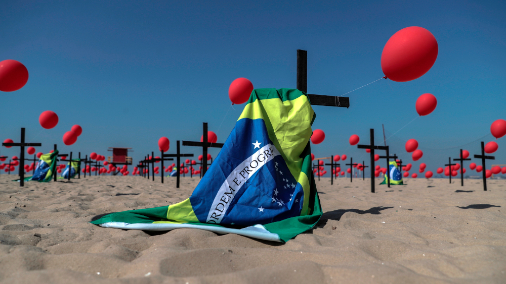 Brasil supera los 114 mil muertos y está al borde de los 3.6 millones de casos por COVID-19