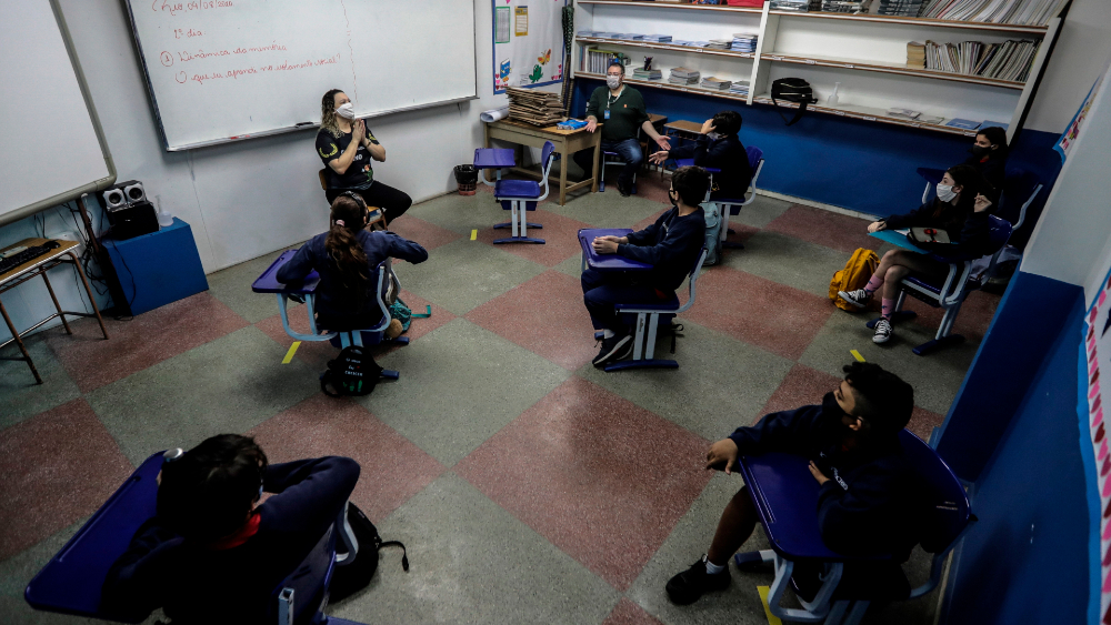 Latinoamérica supera los 5 millones de casos y se acerca a Europa en muertes