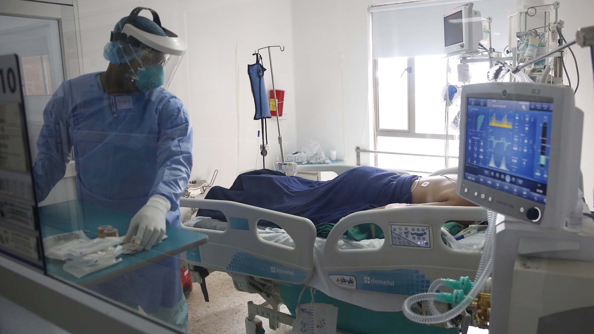 Colombia rebasa los 750 mil casos de COVID-19 Colombia rebasa los 750 mil casos de COVID-19