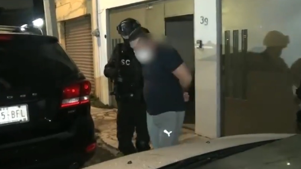 Detienen en la Ciudad de México a hermano de asistente de ‘El Mijis’