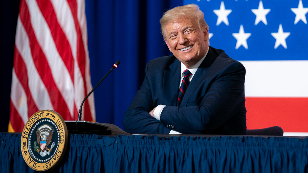 Trump publica en Twitter video falso en donde ataca a Biden Trump publica en Twitter video falso en donde ataca a Biden