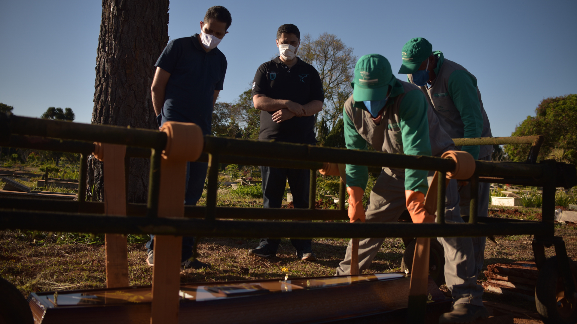 Brasil roza los 120 mil decesos por COVID-19
