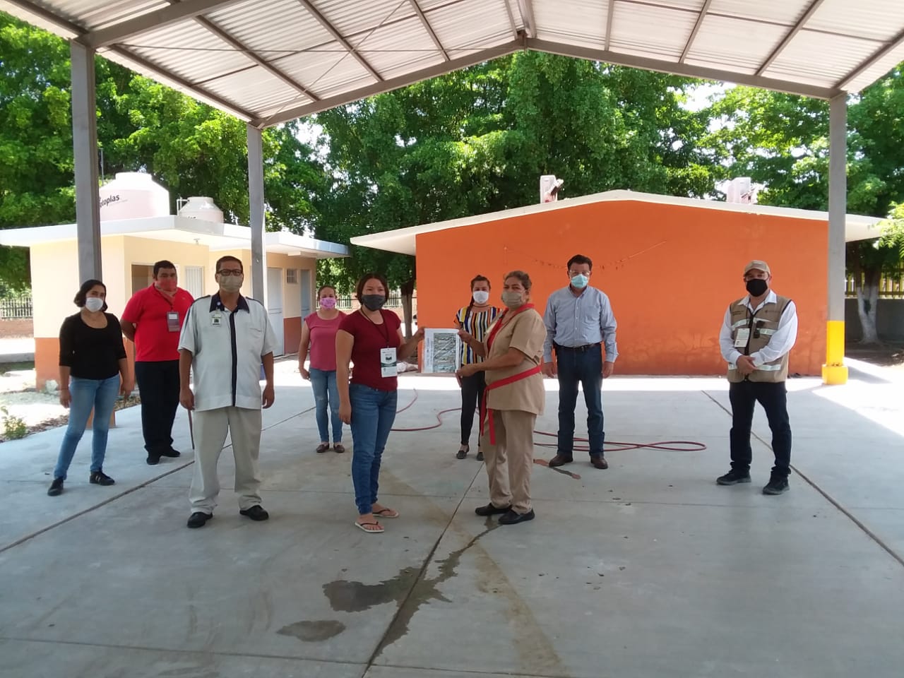 Fundación Delia Morán Vidanta dona 400 mil boletos para la rifa del avión presidencial a escuelas - entrega-de-boletos-a-escuelas3