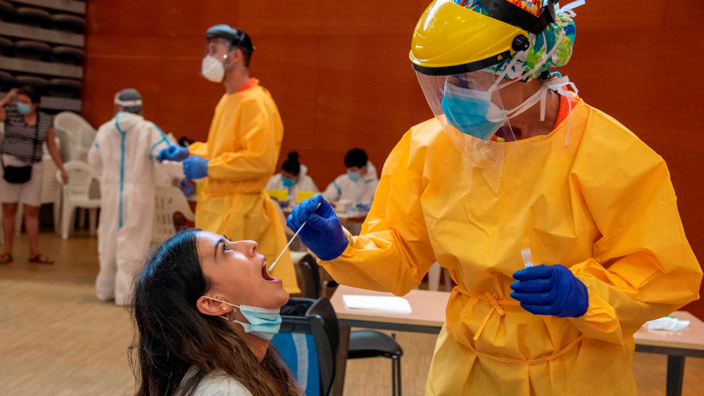 España impone nuevo récord de casos diarios de COVID-19 con más de 41 mil