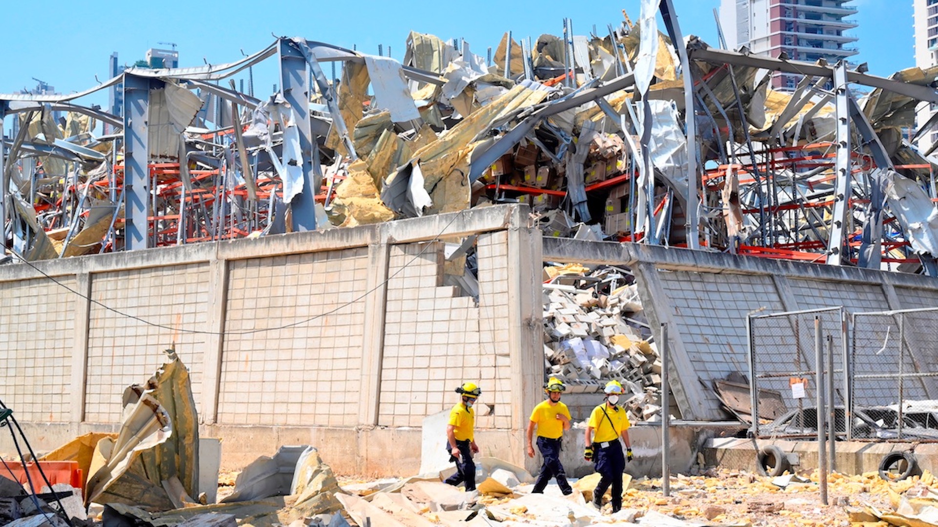 Presidente de Líbano no descarta intervención externa en explosión de Beirut