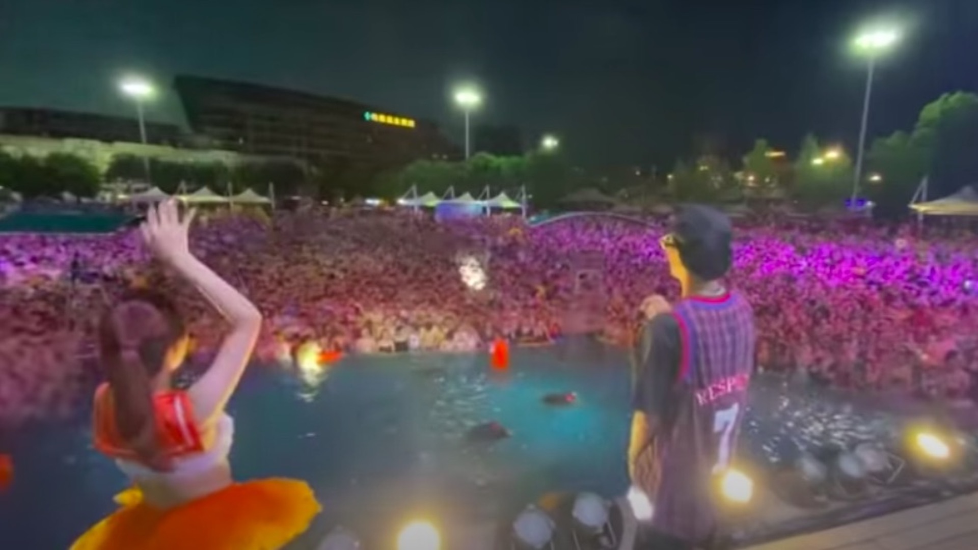 #Video Realizan fiesta en parque acuático de Wuhan, cuidad donde se detectó el COVID-19