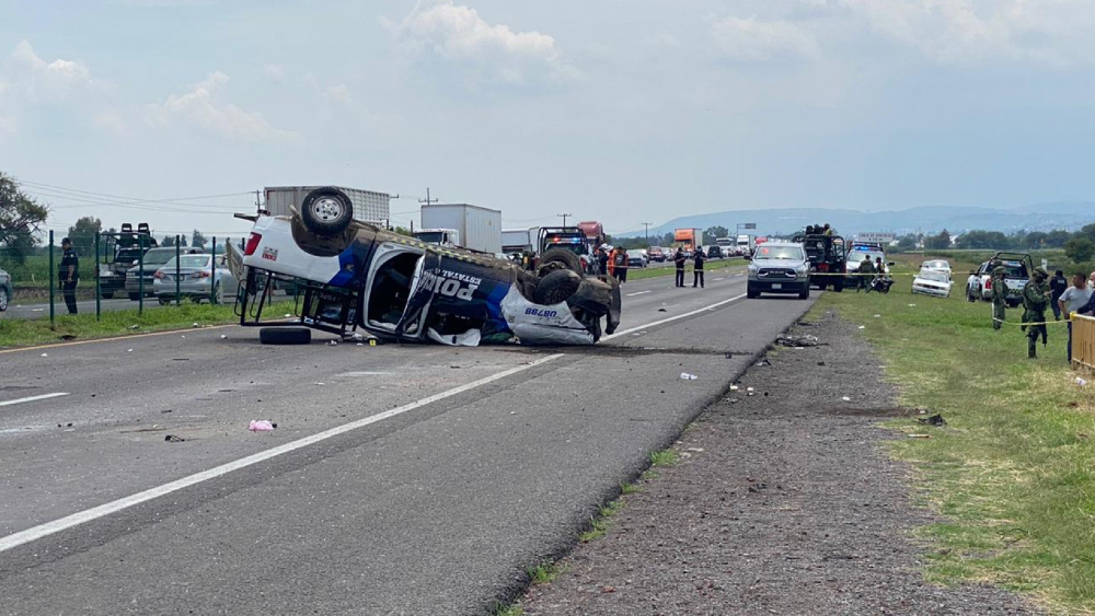 Volcadura de patrulla deja cuatro policías estatales muertos en Guanajuato