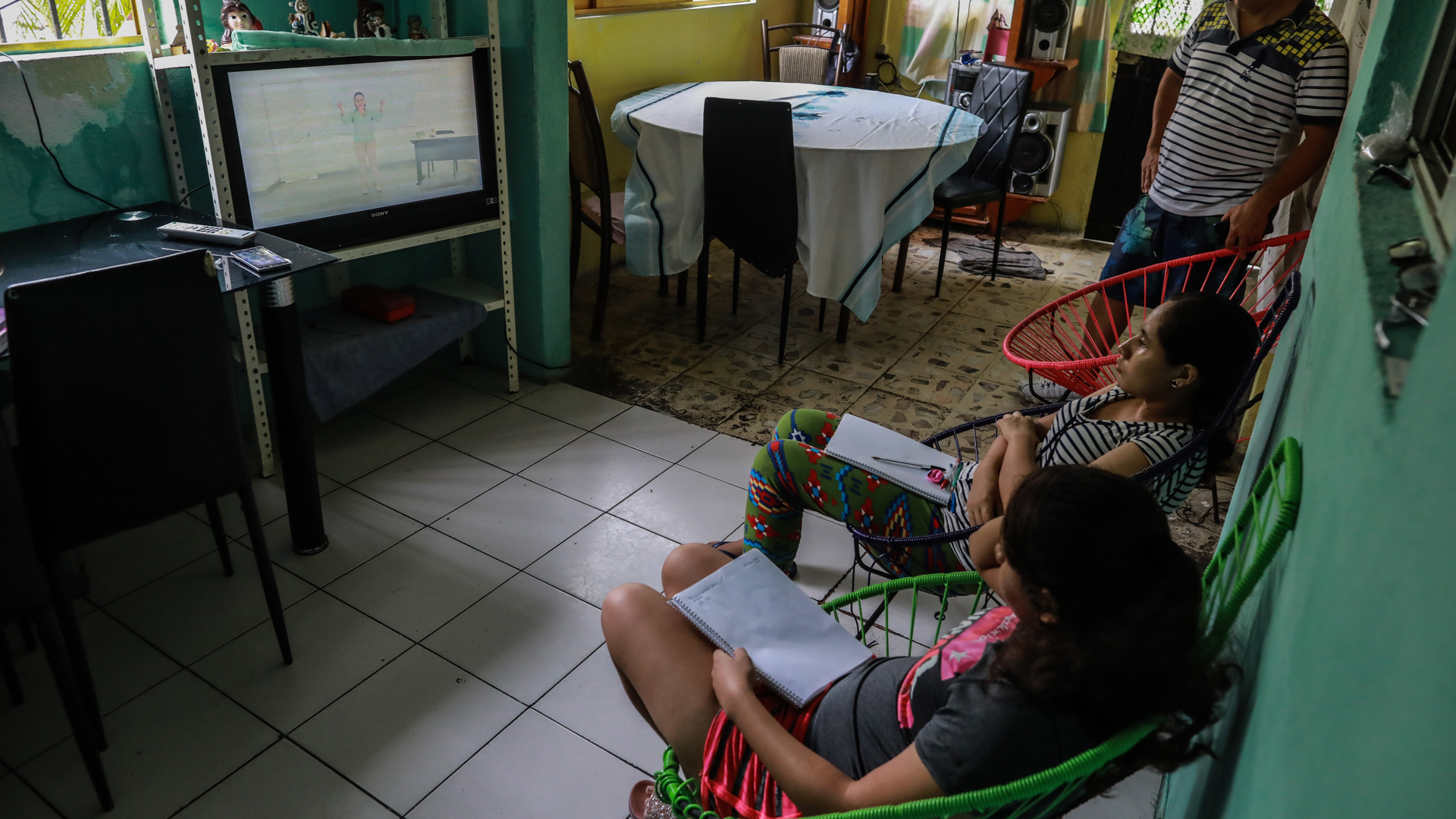 Registró SEP ‘asistencia millonaria’ de niños en primer día de clases a distancia