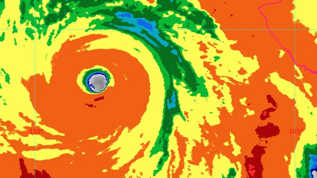 Genevieve se degrada a Huracán Categoría 3; mantiene pronóstico de lluvias intensas en seis estados