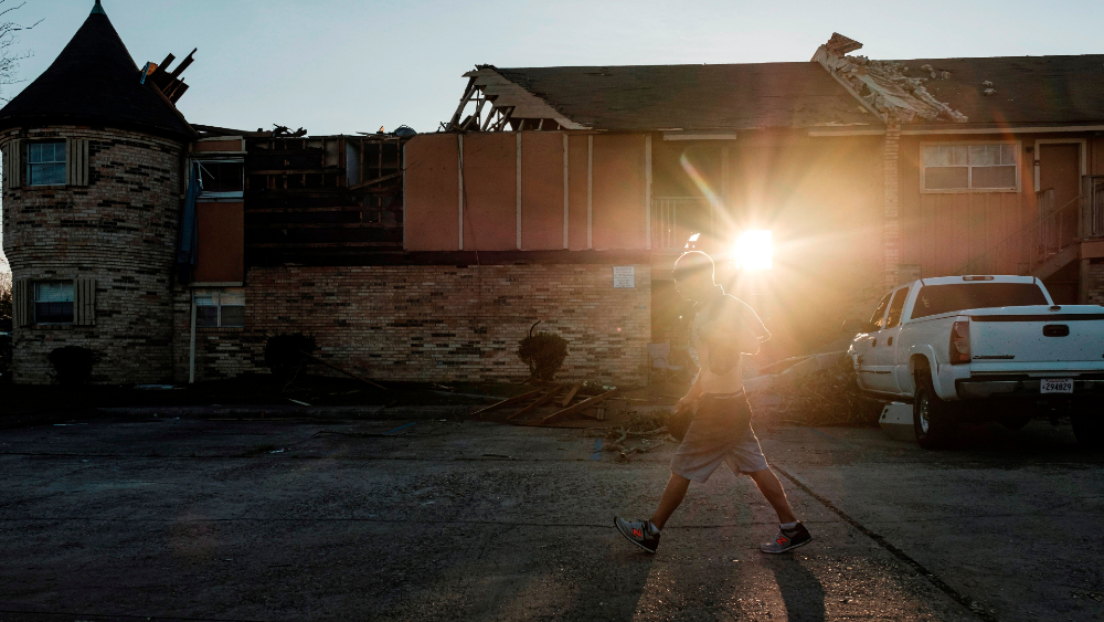 Huracán ‘Laura’ deja quince muertos en EE.UU. y miles se quedan sin electricidad
