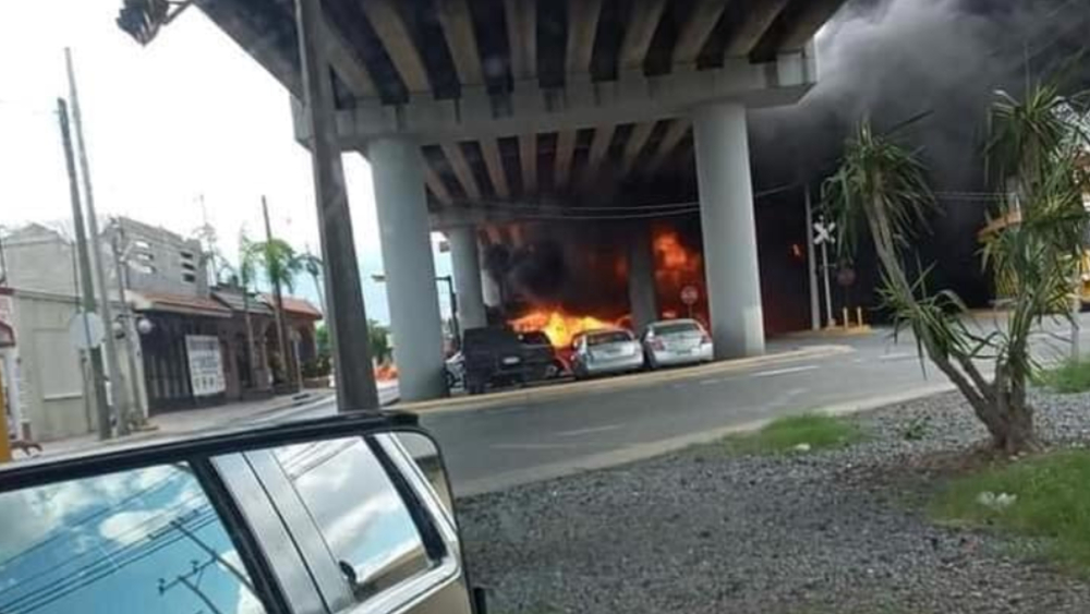 #Video Tres lesionados tras choque entre pipa y tren en Nuevo León