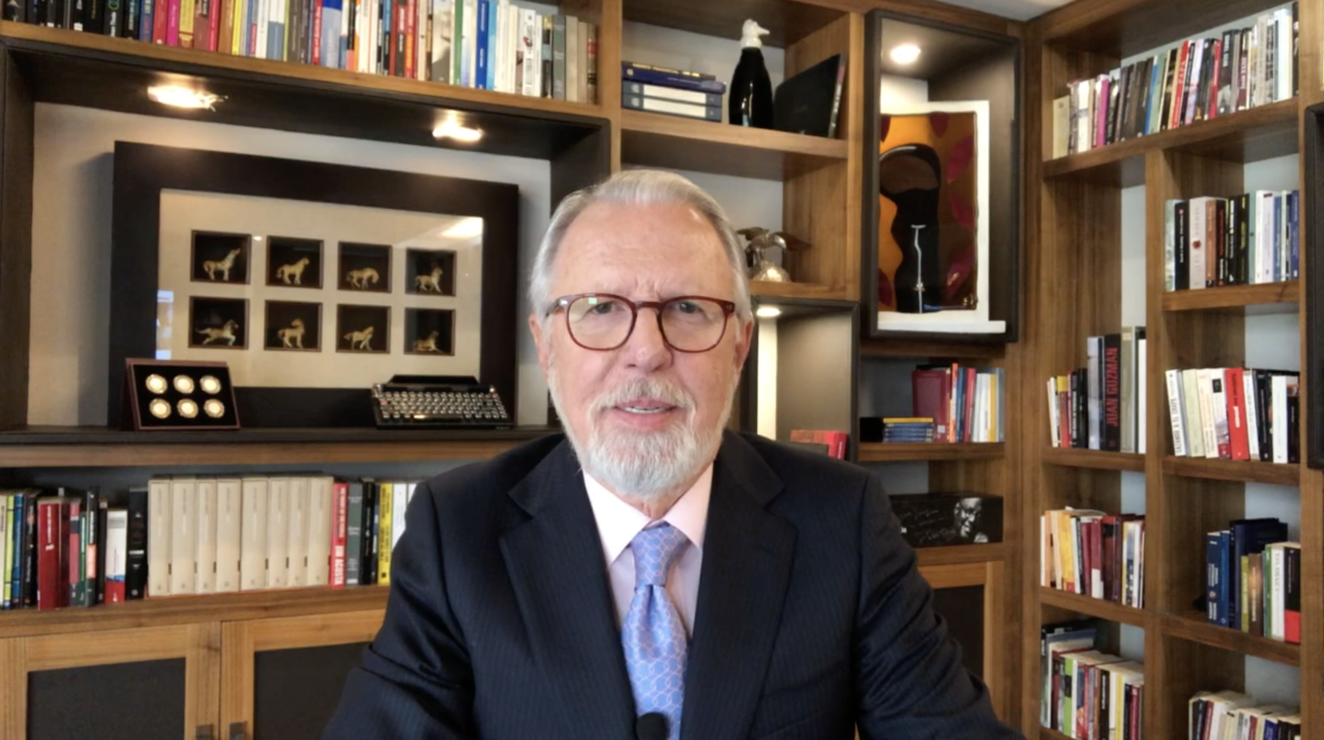 ¡Las noticias! Detienen a uno de los 19 exfuncionarios de la Policía Federal acusados por corrupción