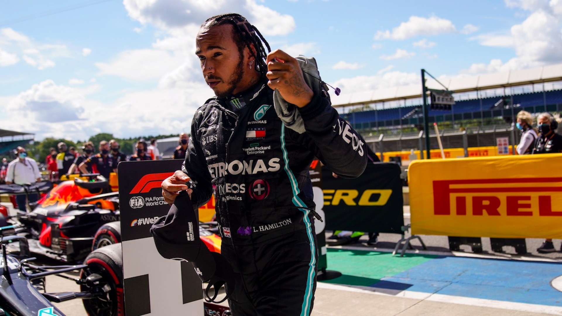 Lewis Hamilton obtiene pole position en el Gran Premio de Gran Bretaña y rompe récord en la F1