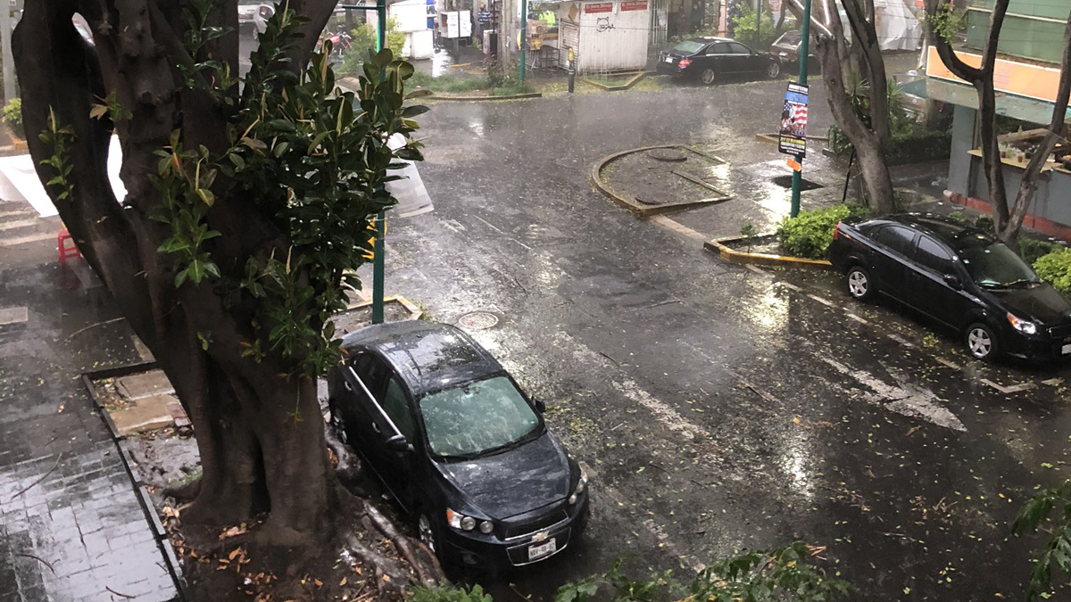 Fuerte lluvia en el Valle de México; activan Alerta Naranja