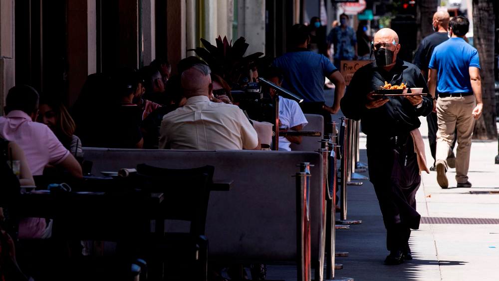 Los Ángeles se aproxima a las cinco mil muertes relacionadas con COVID-19