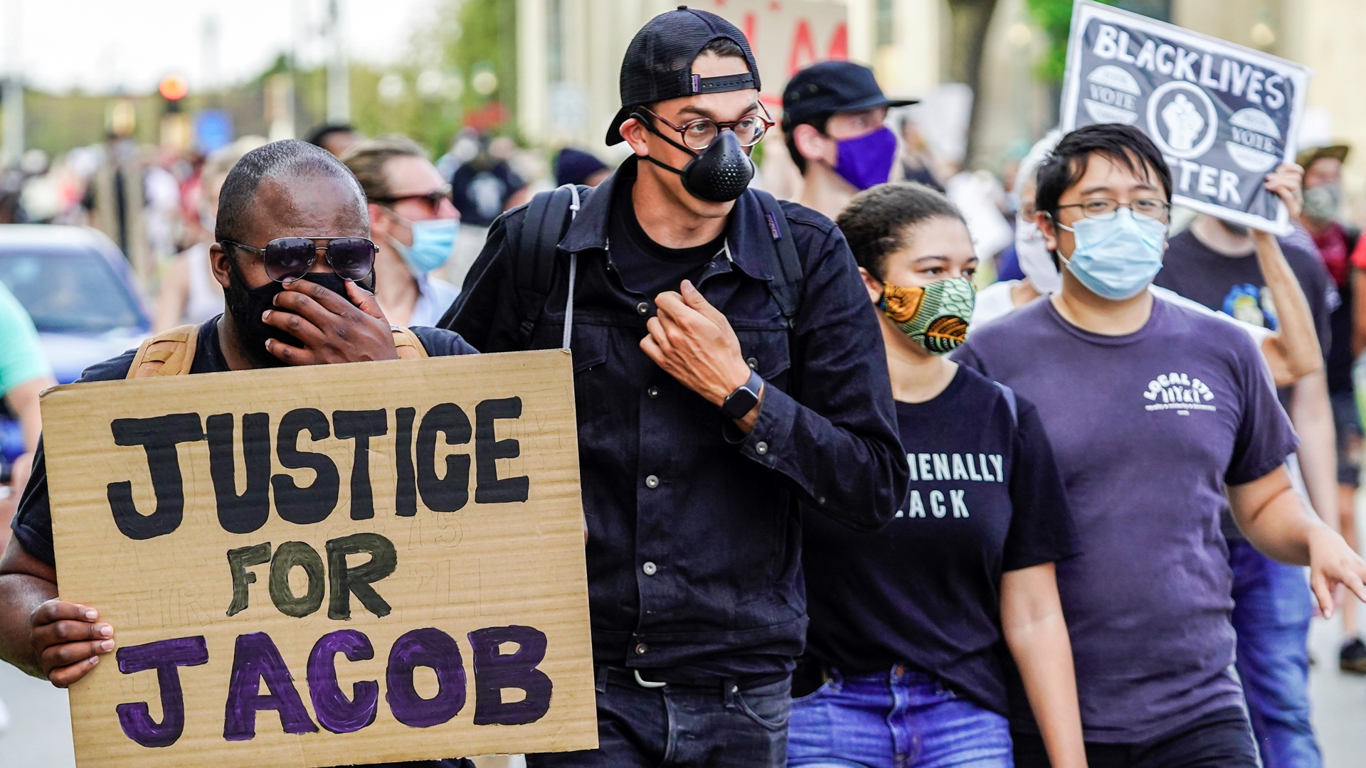 Afroamericano baleado por policía en EE.UU. sufre parálisis