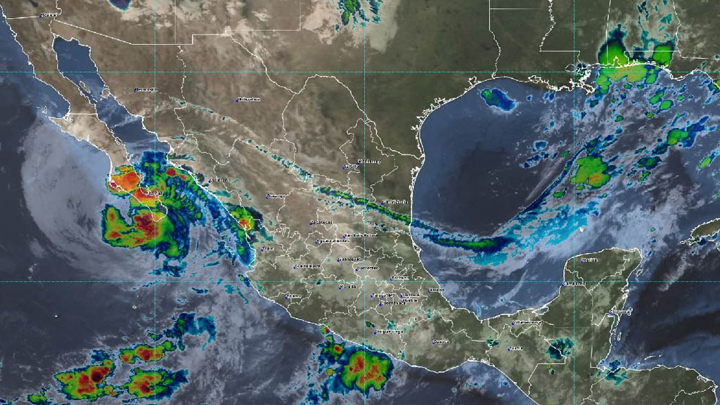 Genevieve avanza lentamente cerca de Baja California Sur