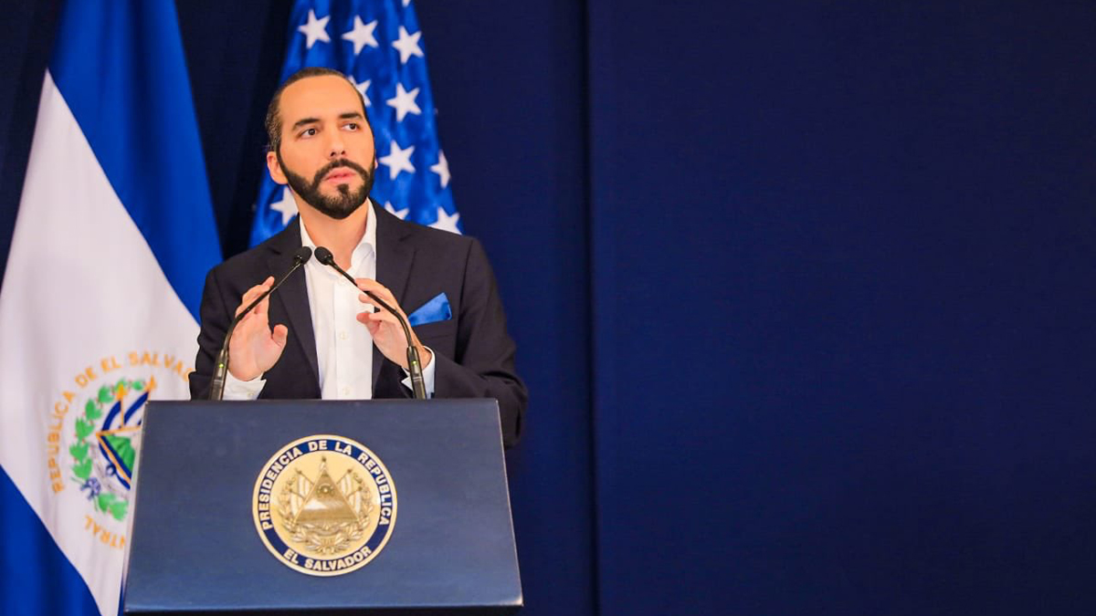 Atribuye Nayib Bukele baja de casos de COVID-19 en El Salvador a Día de la Oración