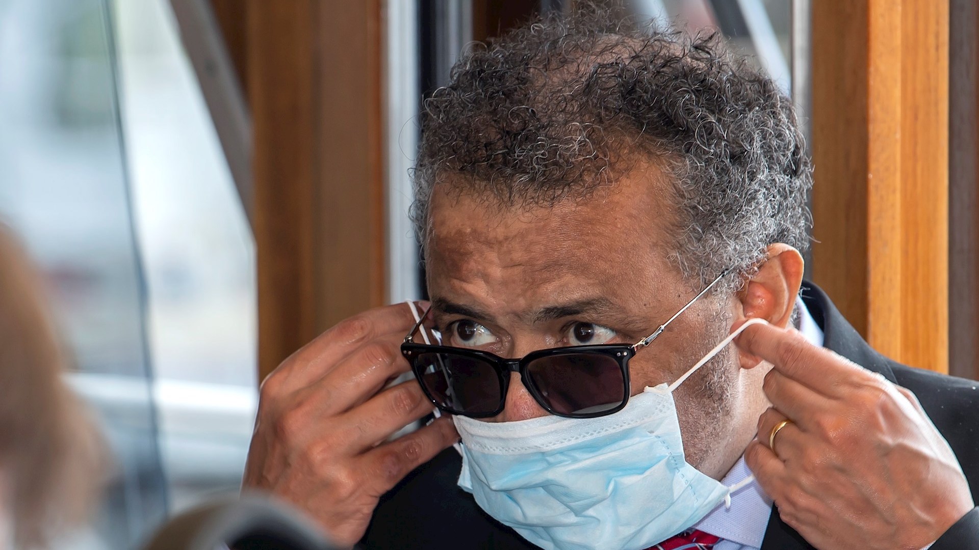 OMS anticipa que la pandemia de COVID-19 durará largo tiempo