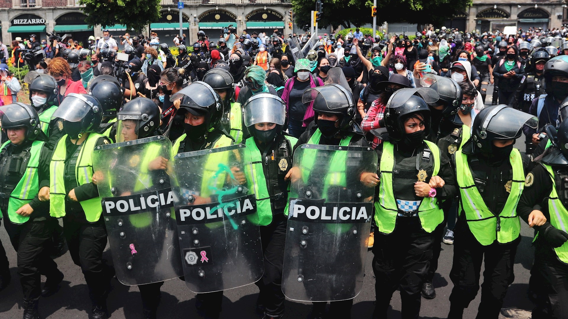 Policías en la Ciudad de México deberán llevar identificación visible durante protestas