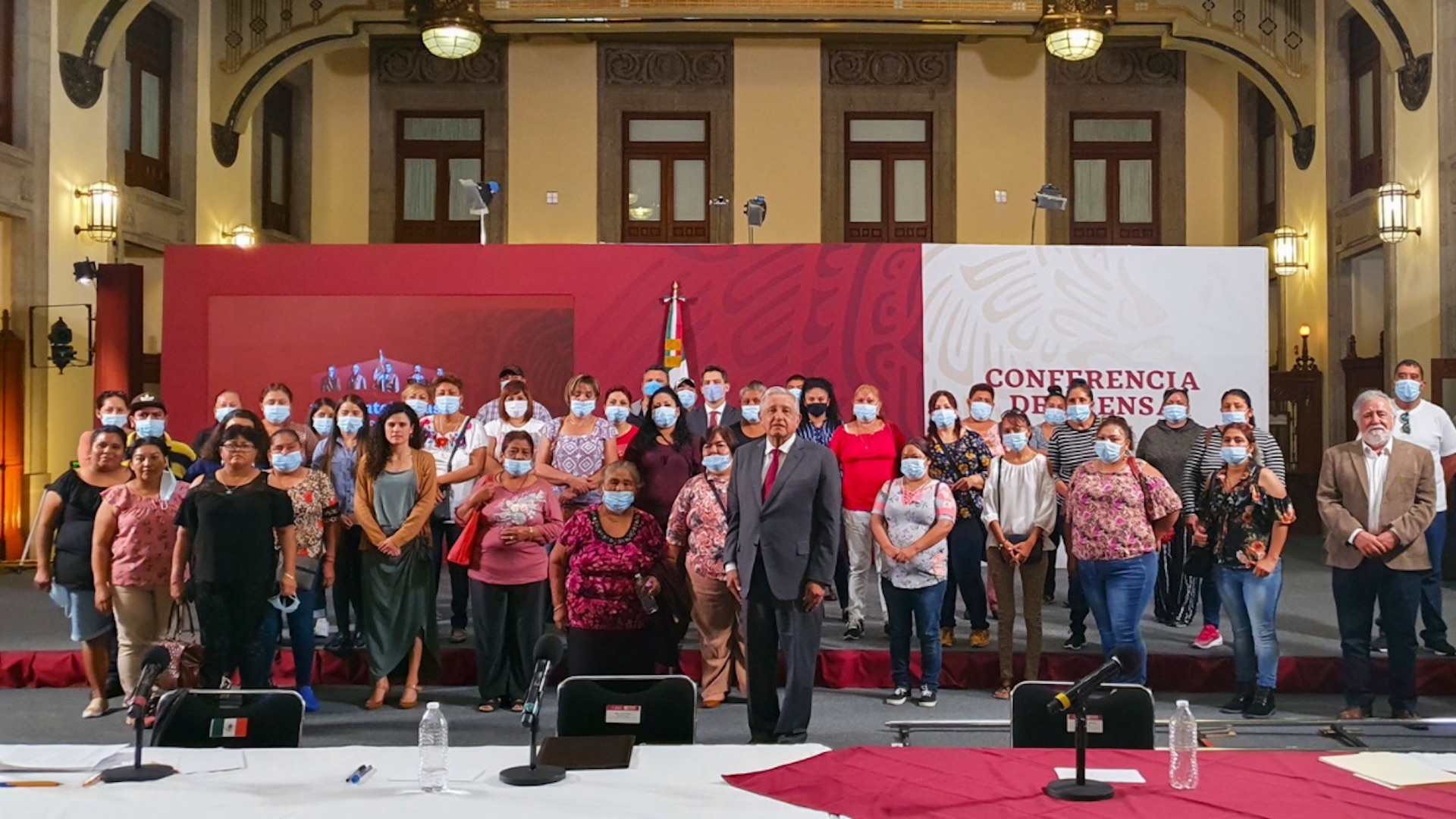 López Obrador reitera compromiso de rescate de cuerpos de mineros de Pasta de Conchos en reunión con familiares