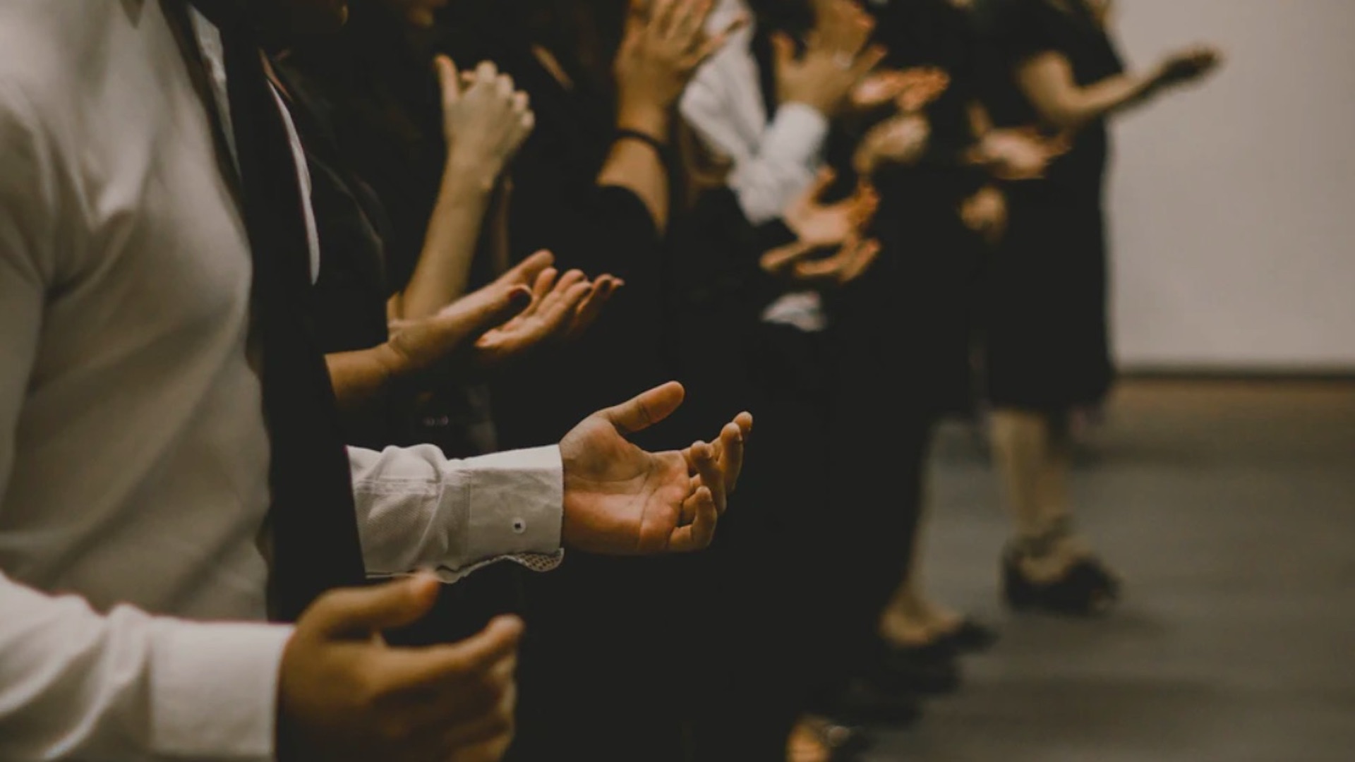 Feligrés contagia a 91 personas de COVID-19 durante servicio religioso en Ohio