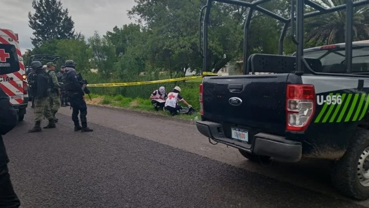 Localizan muerto al vocero de la Fiscalía de Guanajuato reportado como desaparecido - sitio-en-el-que-hallaron-los-cadaveres-de-dos-hombres-uno-de-los-cuales-seria-el-vocero-de-la-fge-guanajuato