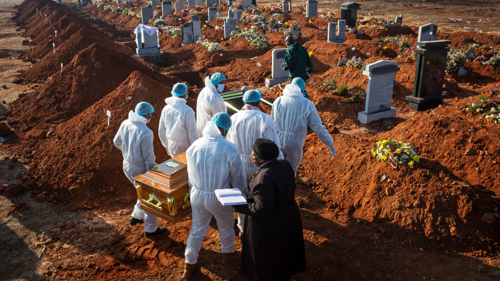 América roza los 400 mil muertos por COVID-19; el mundo supera los 743 mil decesos