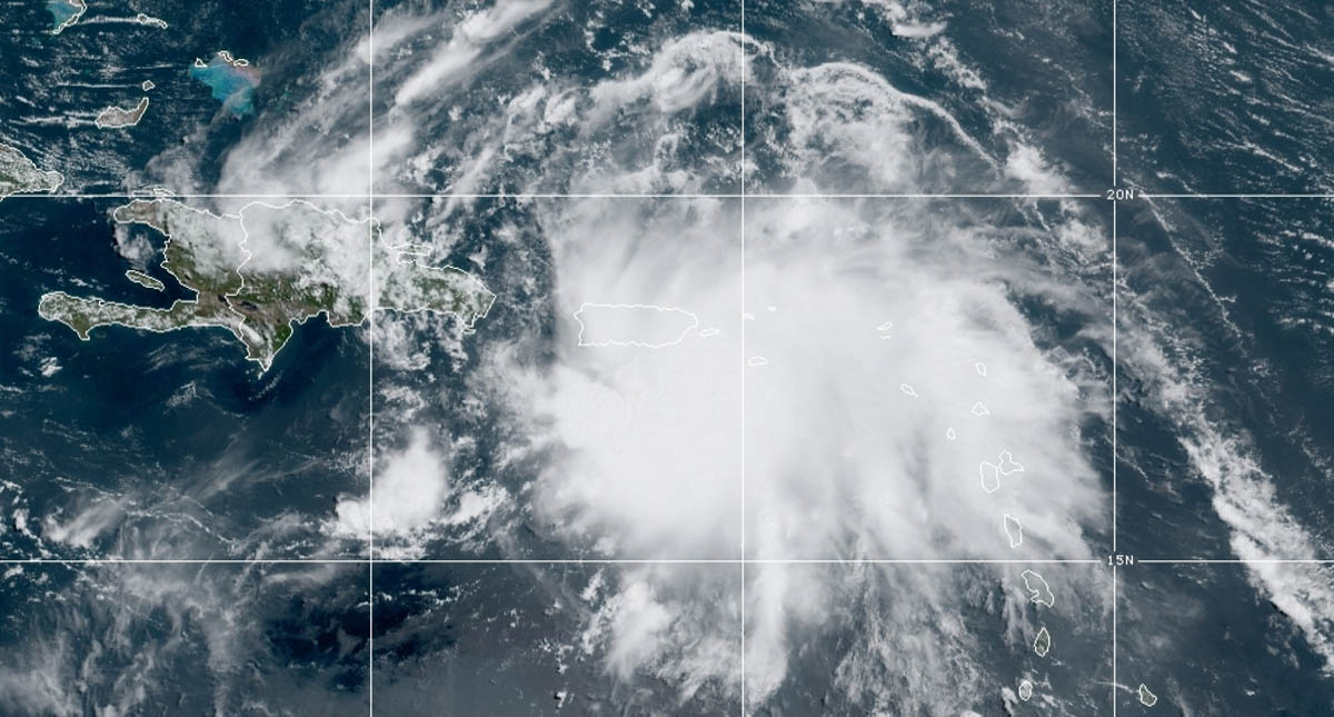 Laura se aproxima a Cuba con vientos más fuertes; Marco se enfila a EE.UU.