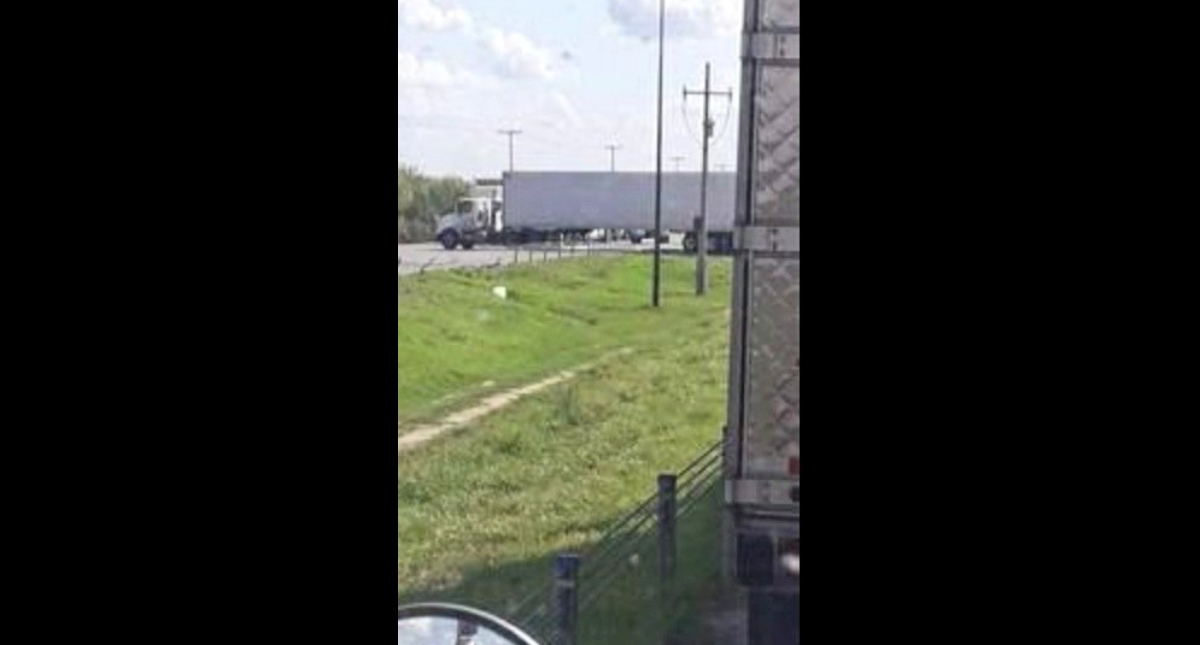 Fuerzas de seguridad enfrentan a civiles armados en Nuevo Laredo