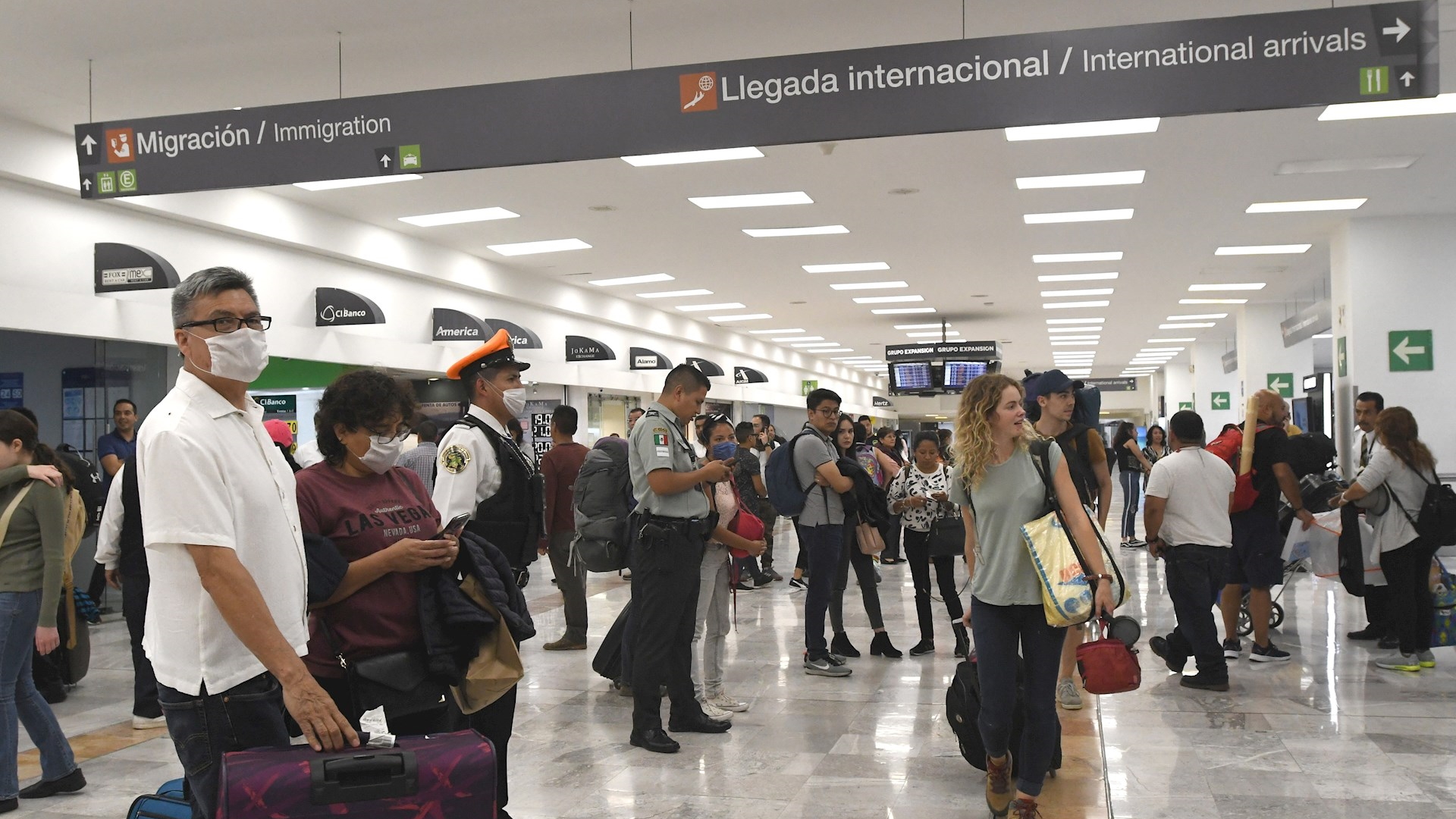 Estados Unidos baja alerta de viaje para México; pide a ciudadanos reconsiderar visita por COVID-19 Estados Unidos baja alerta de viaje para México; pide a ciudadanos reconsiderar visita por COVID-19