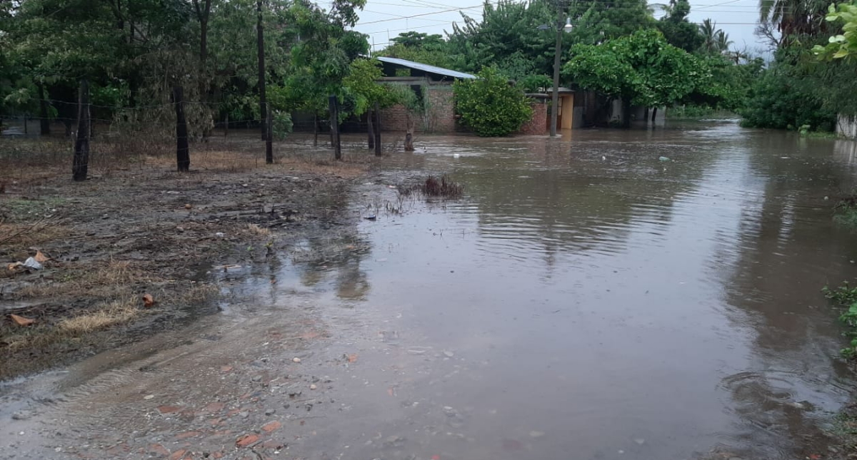 Se desborda río en Tututepec, Oaxaca, por fuertes lluvias - tututepec-oaxaca-danos-inundacion-rio-lluvias-tormentas-3