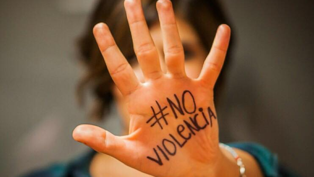 Papa Francisco pide hacer más por la dignidad de cada mujer