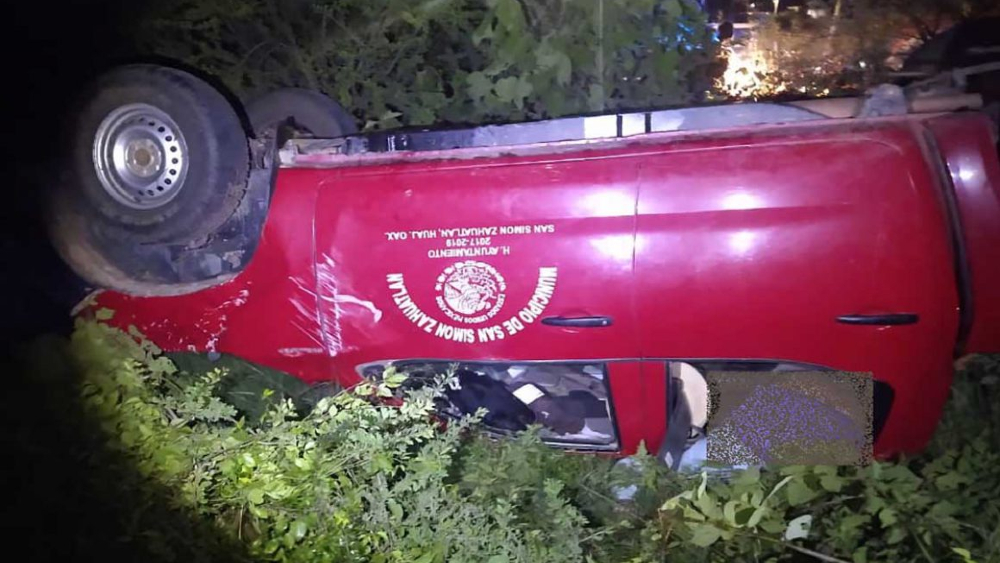 Muere en volcadura alcalde de San Simón Zahuatlán, Oaxaca
