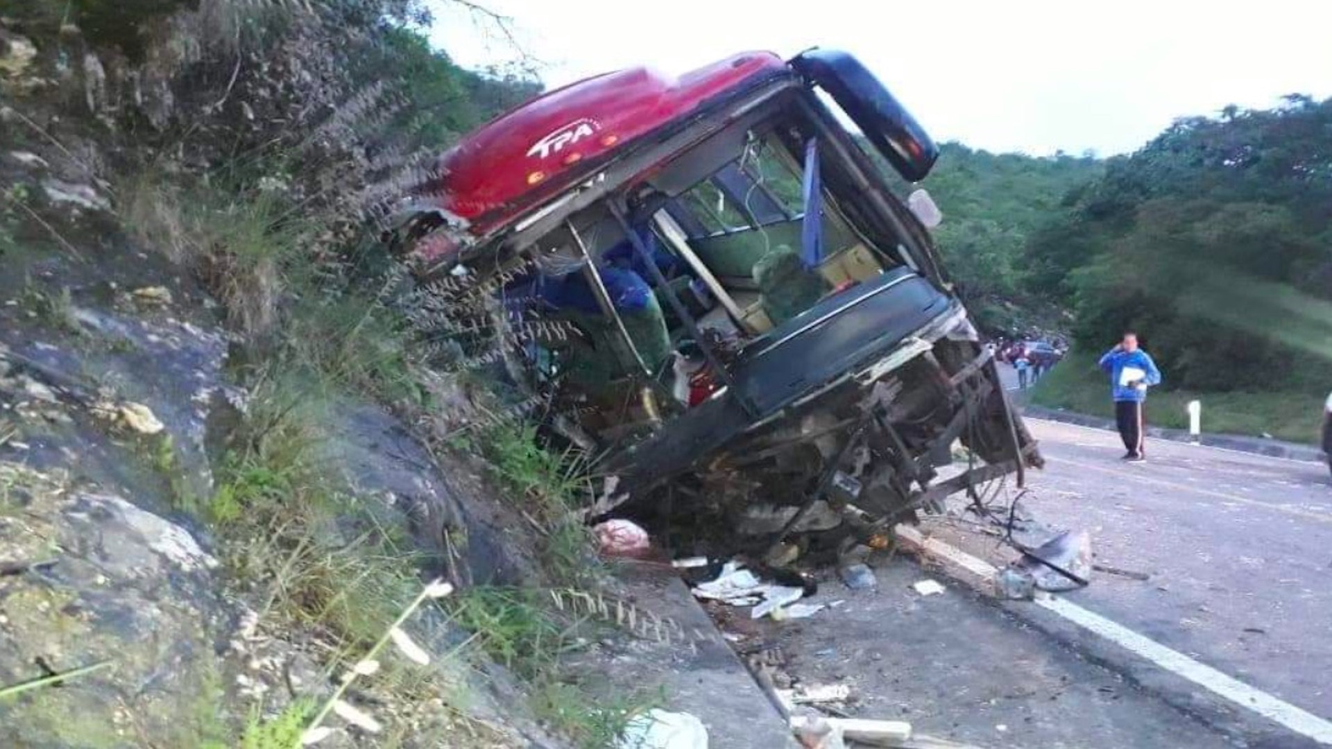 Accidente en Chiapas deja al menos 13 muertos Accidente en Chiapas deja al menos 13 muertos
