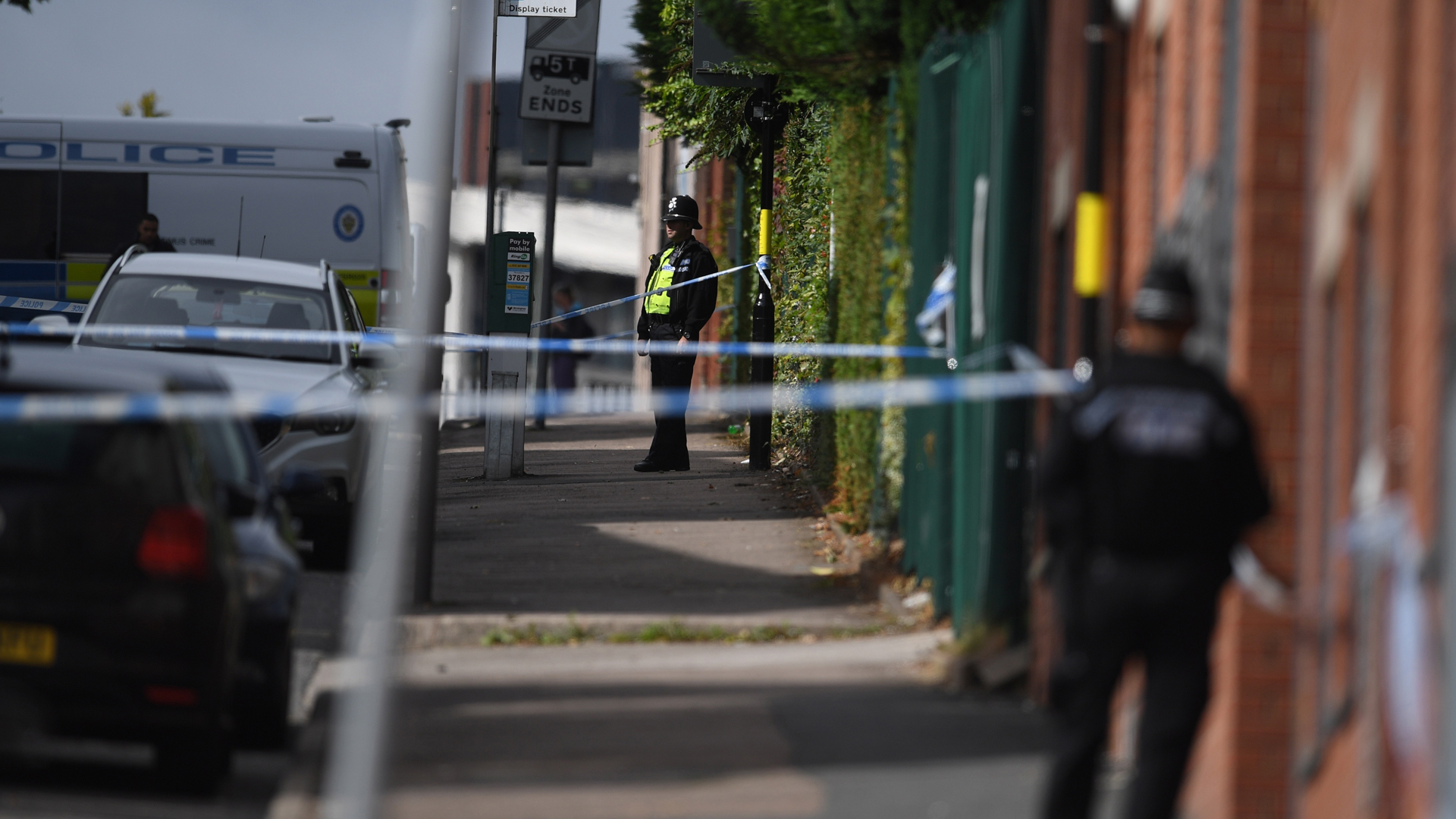 Ataques con arma blanca dejan en Inglaterra un muerto y siete heridos - acordonamiento-de-escena-del-crimen-en-birmigham-inglaterra