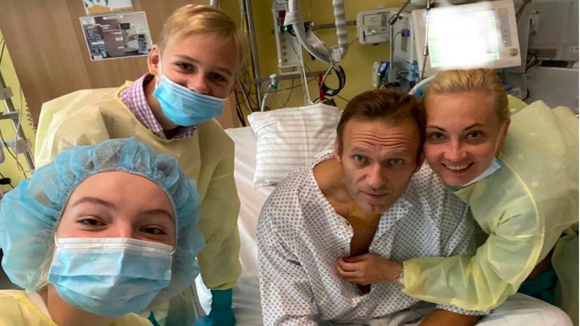 Opositor ruso Alexei Navalni reaparece en redes sociales; asegura estar mejor de salud