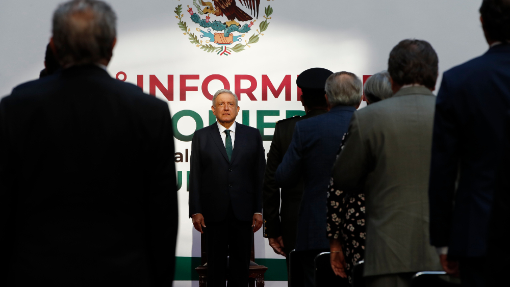AMLO reconoce que 100 compromisos se cumplirán después del 1 de diciembre; promete descentralizar al Gobierno AMLO reconoce que 100 compromisos se cumplirán después del 1 de diciembre; promete descentralizar al Gobierno