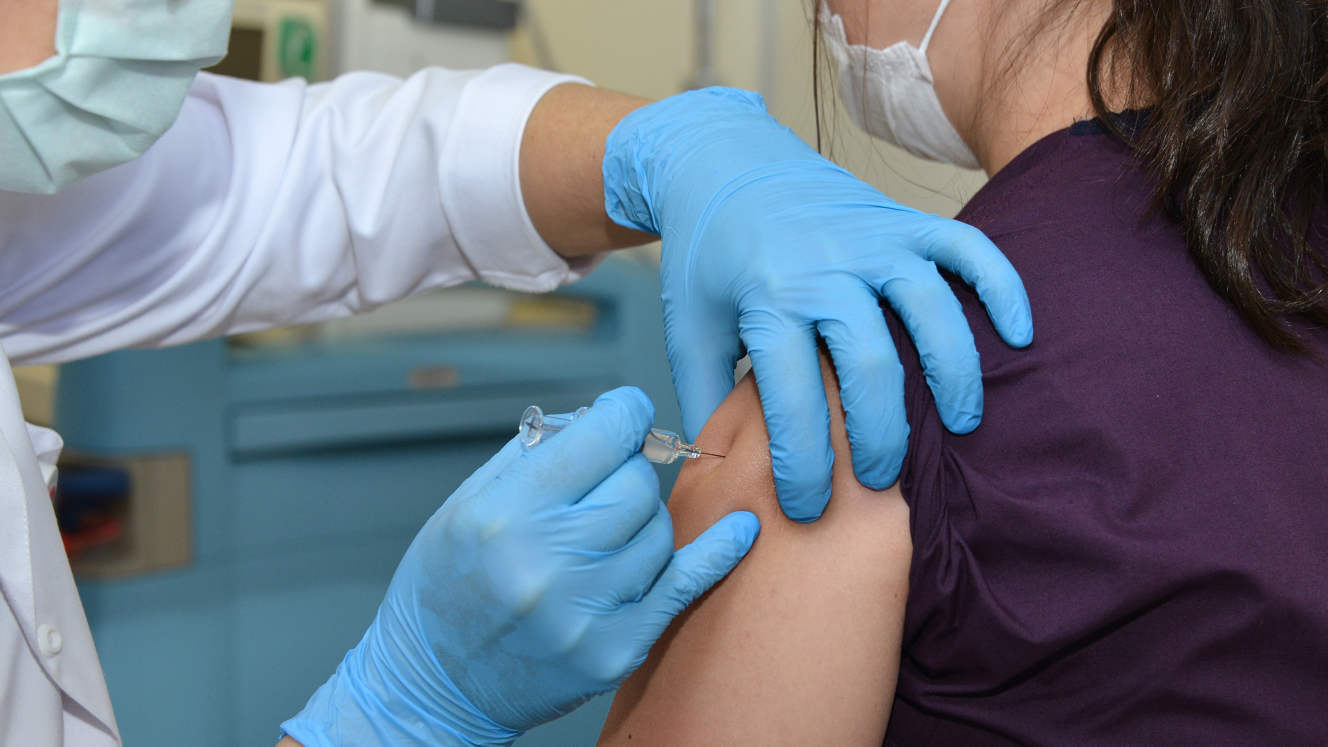 Red de la OMS para vacuna contra COVID-19 atrae a la UE pero no a EE.UU. o China