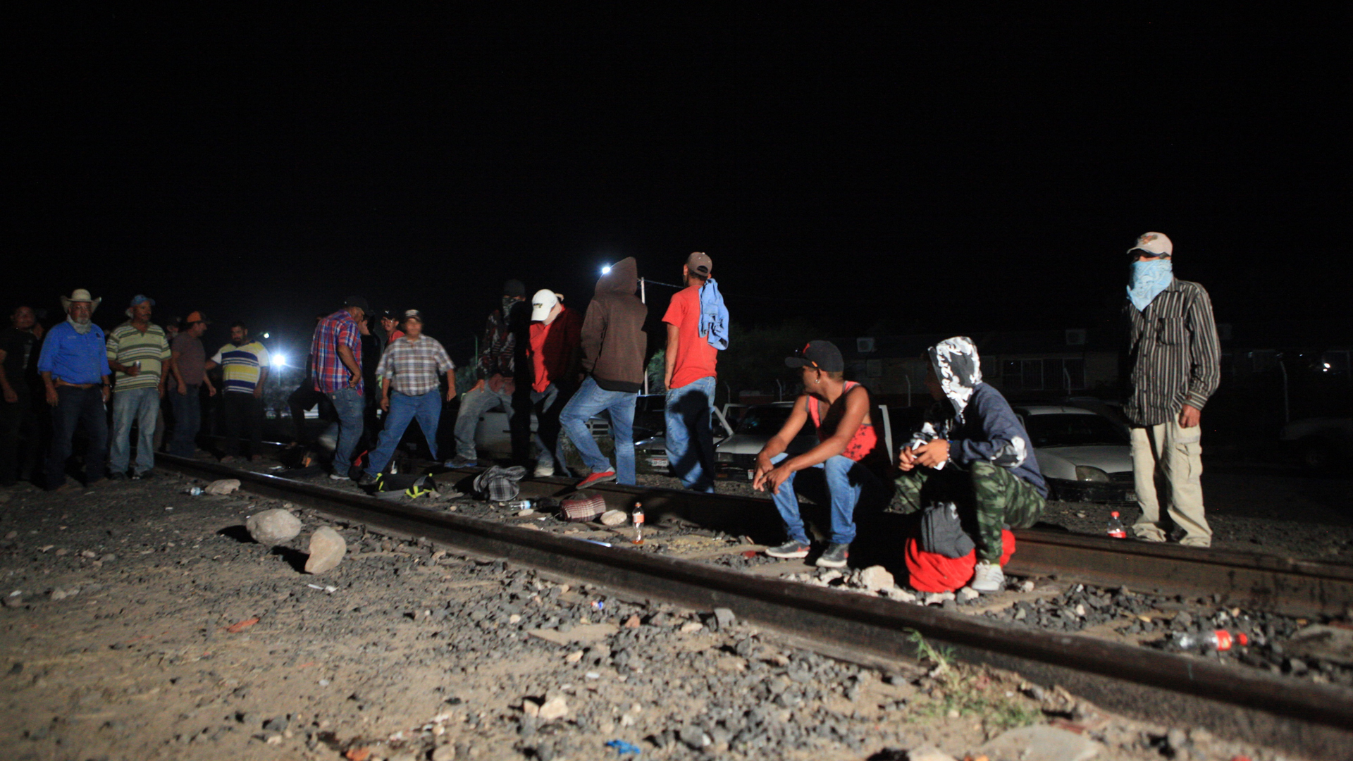 Continúa batalla por el agua en Chihuahua pese a pacto con EE.UU. - bloqueo-de-vias-ferroviarias-en-chihuahua-por-protesta-sobre-el-tratado-de-aguas