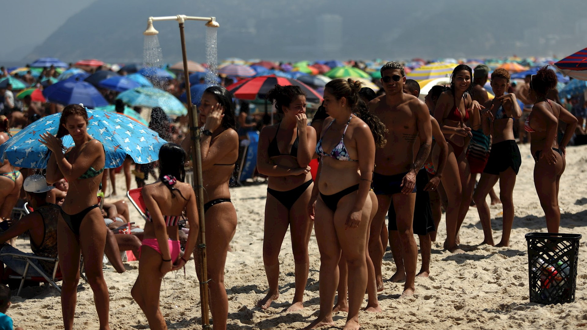 Abarrotan playas en Brasil por día festivo pese a COVID-19 - brasil-playas-covid-19-pandemia-dia-de-la-independencia