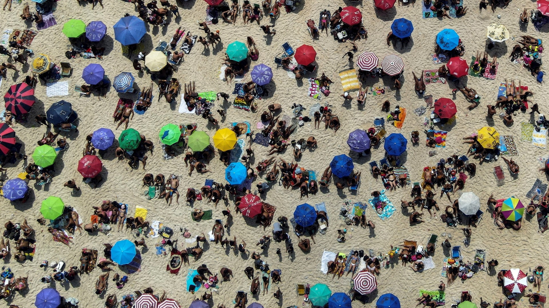 Playas de Río de Janeiro lucen repletas de bañistas en medio del desconfinamiento - brasil-playas-rio-de-janeiro-covid-19
